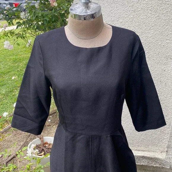 Stella McCartney beautiful black wool silk blend classic dress from Saks NY - Picture 5 of 12